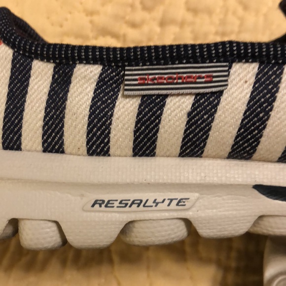 Ladies Skechers Go Walk sport shoe, size 6 - Picture 4 of 6